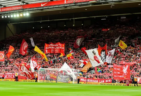 La afición del Liverpool presente en el Estadio Anfield 