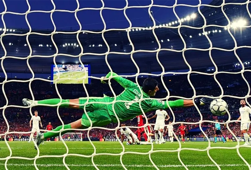 Thibaut Courtois fue la figura del Real Madrid en el duelo que sostiene ante el Liverpool. Thibaut Courtois fue la figura del Real Madrid en el duelo que sostiene ante el Liverpool.