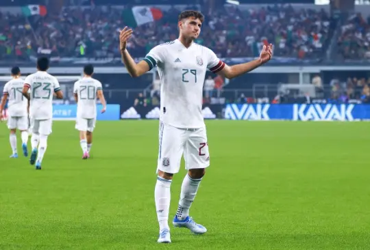 Santiago Giménez celebra su gol ante Nigeria.