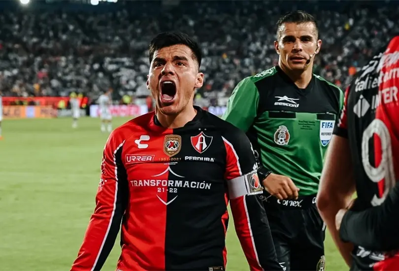 Atlas logró proteger su ventaja ante Pachuca y se coronó bicampeón de la Liga MX. Atlas logró proteger su ventaja ante Pachuca y se coronó bicampeón de la Liga MX.