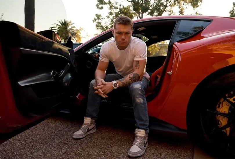 Canelo Álvarez posee una colección extensa de autos de lujo Canelo Álvarez posee una colección extensa de autos de lujo
