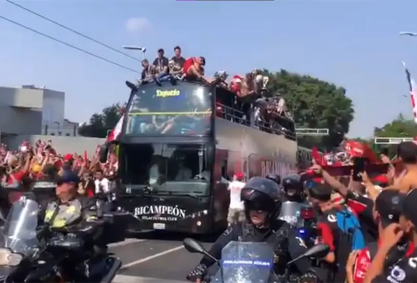Atlas sigue sus festejos por ser bicampe&oacute;n y las calles de Jalisco se llenaron de afici&oacute;n rojinegra.