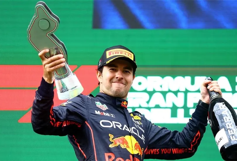 Checo P&eacute;rez es uno de los pilotos mejor pagados de F1
