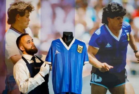 La playera que usó Diego Maradona en el Argentina vs Inglaterra fue vendida en un precio récord