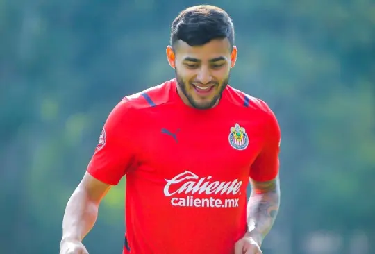 Alexis Vega tendrá un mejor salario con su nuevo contrato con Chivas