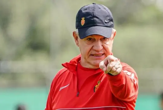 Javier Aguirre asegura que pelearán hasta el último momento para seguir jugando en la Primera División de LaLiga. Javier Aguirre asegura que pelearán hasta el último momento para seguir jugando en la Primera División de LaLiga.