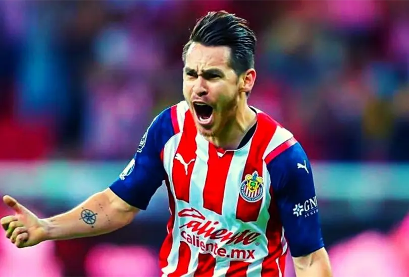 Jes&uacute;s Angulo es un futbolista fundamental en el accionar de Chivas.