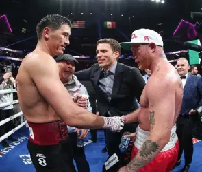 ¡No es el Canelo! Dmitry Bivol podría enfrentar a otro peleador mexicano, ¿de quién se trata?