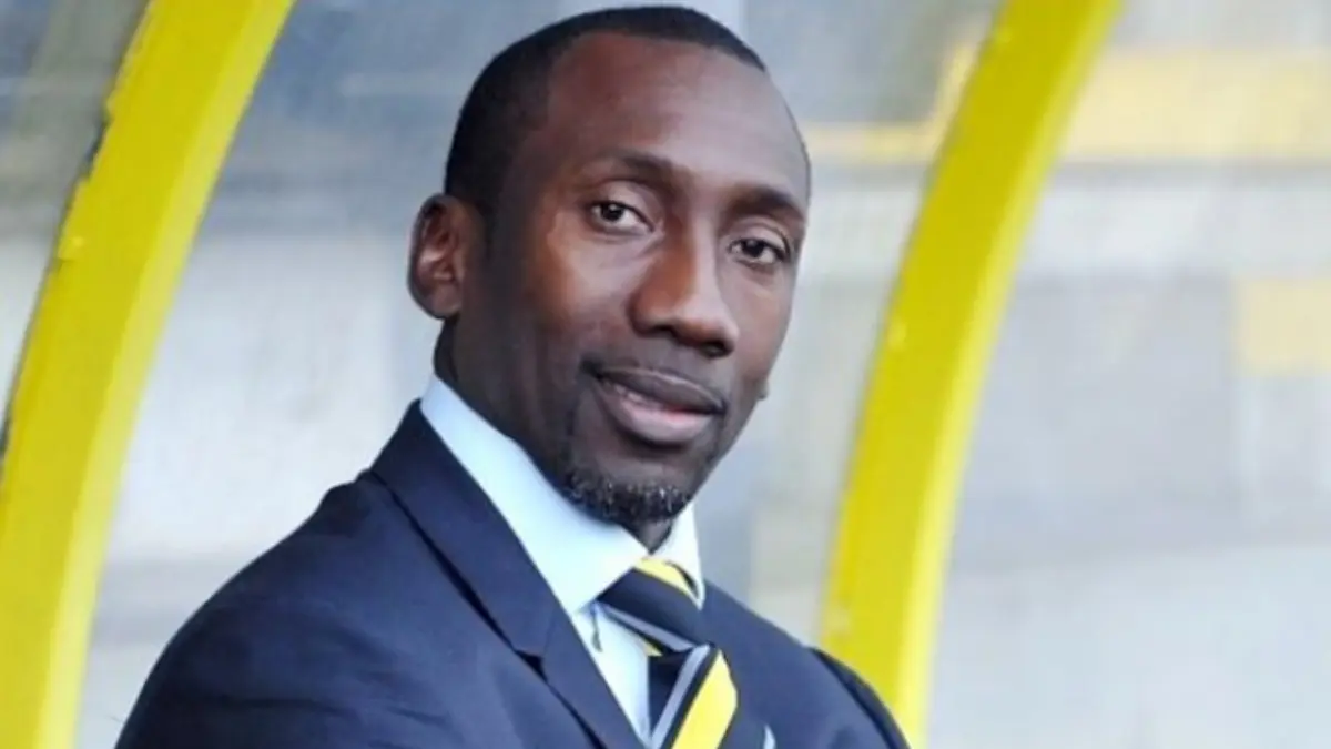 Jimmy Floyd Hasselbaink nació en Paramaribo, Surinam, pero decidió representar a Países Bajos a nivel internacional. Participó en la Copa del Mundo de 1998.