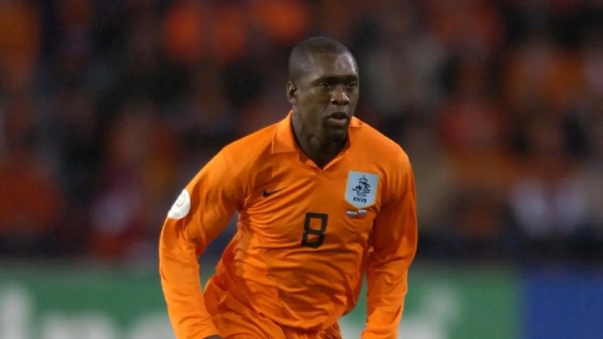 Clarence Seedorf, ex Real Madrid y Milán por citar un par de equipos, nació en Paramaribo, Surinam. Su familia se mudó a Países Bajos cuando tenía dos años de edad, a la par de ser inculcado con la religión cristiana.