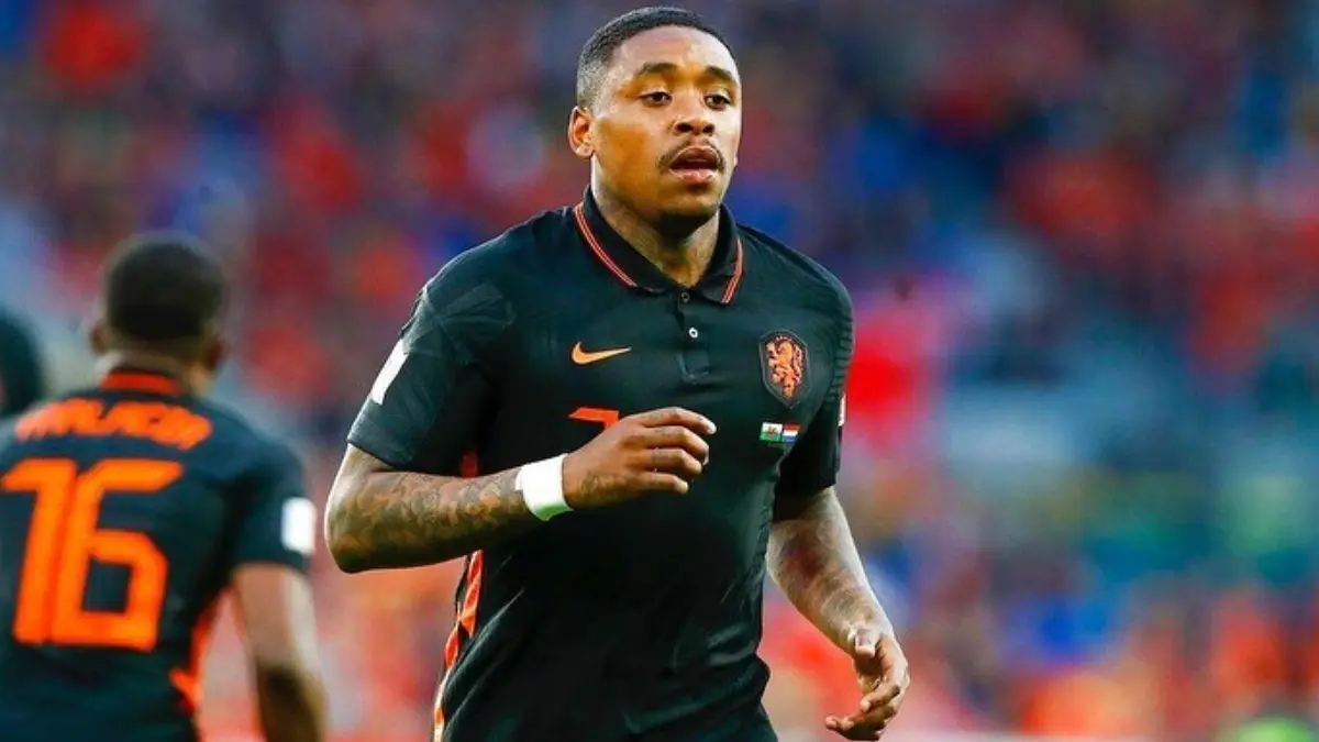 Steven Bergwijn, actual futbolista del Tottenham, es uno de los jugadores con posibilidades de haber estado con Surinam debido a que es el país de origen de sus padres.