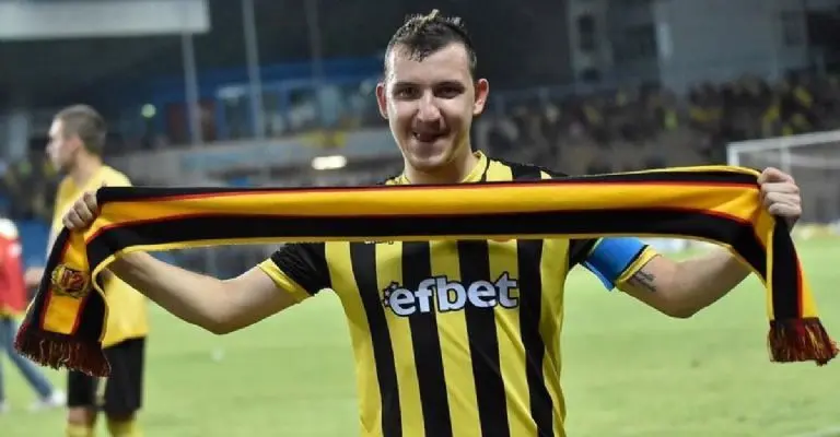 El futbolista responde favorablemente tras el accidente. Instagram - Todor Nedelev