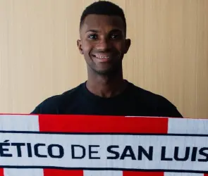 Atlético San Luis presenta a Vitinho con temática de Jurassic Park