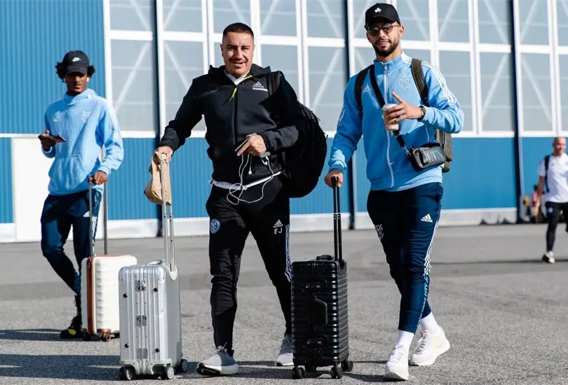 Efraín Juárez regresa al futbol de Europa pero ahora lo hará desde el banquillo. Efraín Juárez regresa al futbol de Europa pero ahora lo hará desde el banquillo.