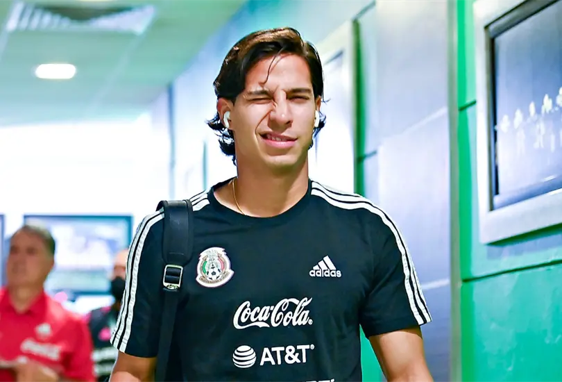 Diego Lainez podr&iacute;a jugar fuera de Espa&ntilde;a junto a otro elemento mexicano.