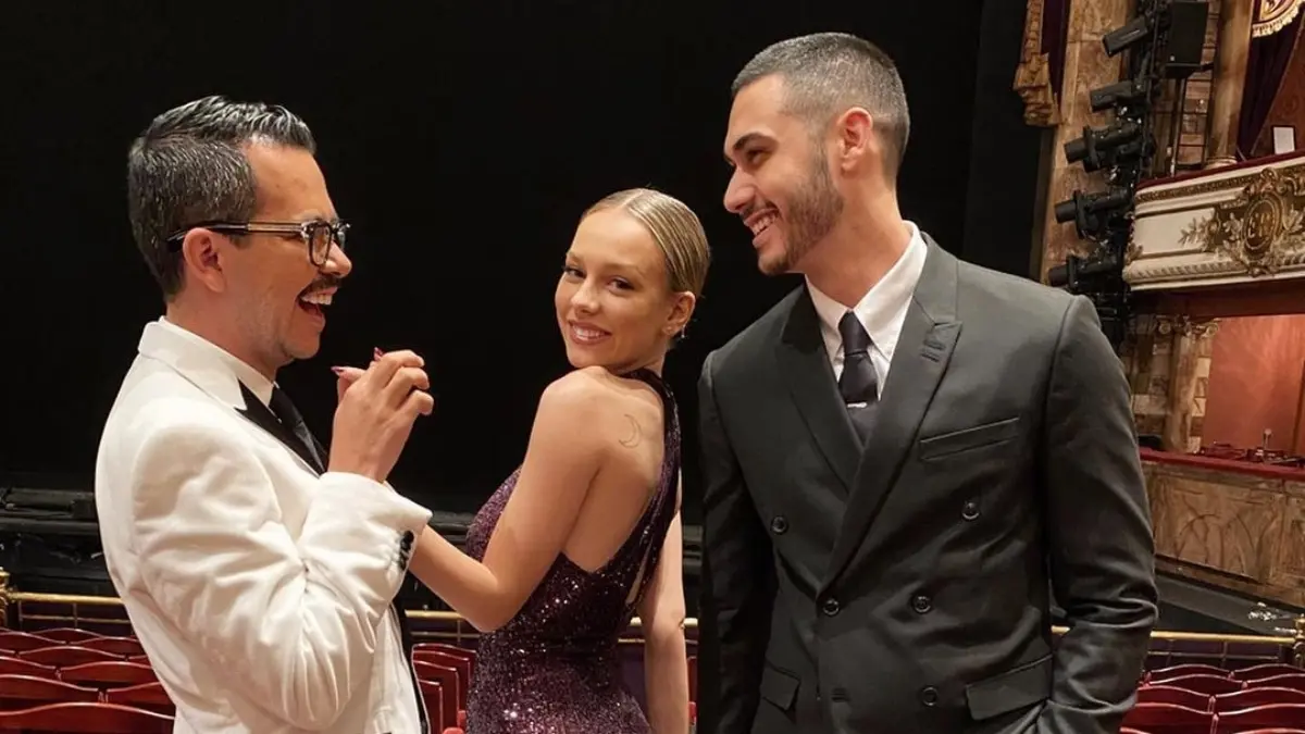 Incluso, el mismo Manolo Caro compart&iacute;a fotos con Ester y Alejandro.