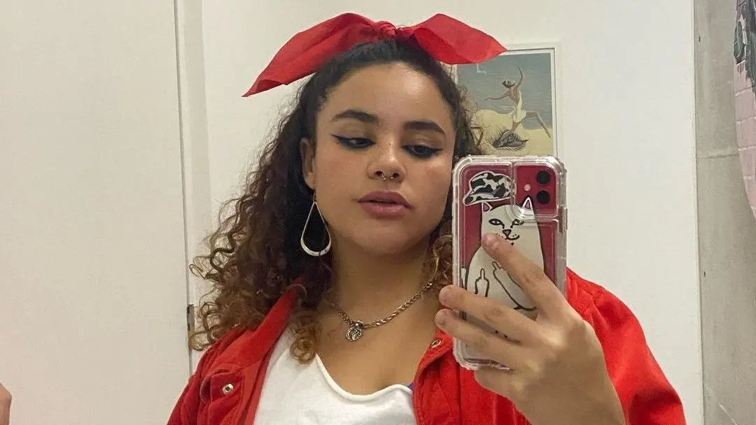 Su fama llegó gracias a su contenido en redes sociales, especialmente en TikTok y este es su primer papel como actriz.