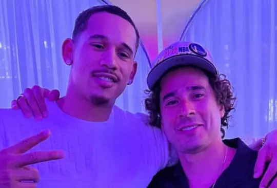 Guillermo Ochoa presumió fotos con campeones de la NBA incluido Juan Toscano