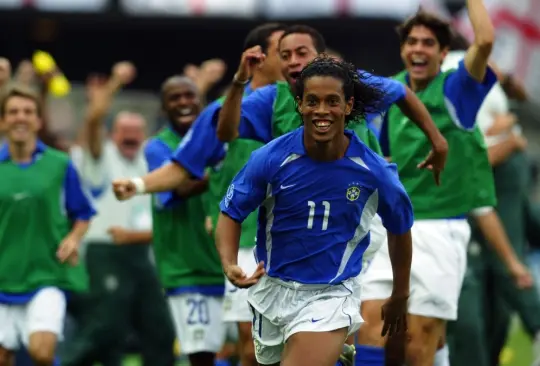 Ronaldinho le dio el triunfo a Brasil sobre Inglaterra en el Mundial de Corea-Japón 2002