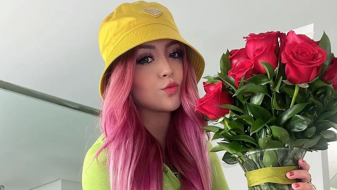 El evento consiste en tener peleas de box entre streamers, algo que Ari aceptó de inmediato.