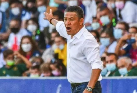 Ignacio Ambriz es el segundo entrenador en la historia del futbol mexicano que dirige en Europa.