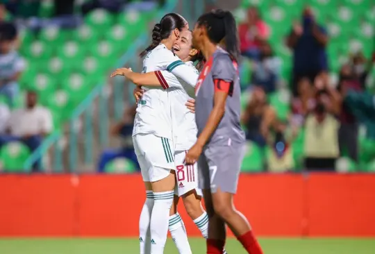 Carolina Jaramillo se lució con un gran doblete en el juego de México y Perú. Carolina Jaramillo se lució con un gran doblete en el juego de México y Perú.