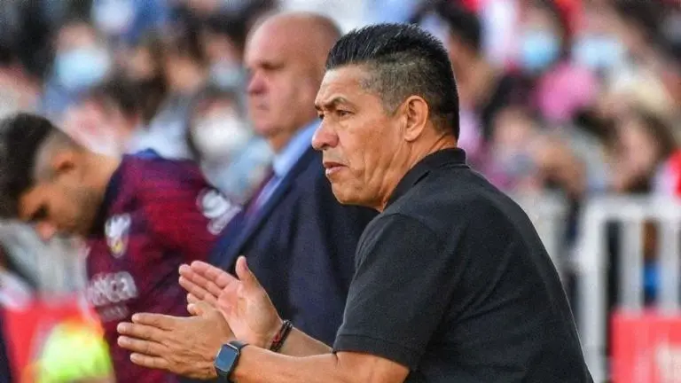 Ignacio Ambriz emigró al futbol europeo en 2021. Foto: Archivo Referee.