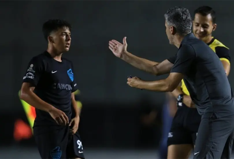 Christo Vela debut&oacute; con gol en la Liga Expansi&oacute;n MX pero no con la filial de Chivas.