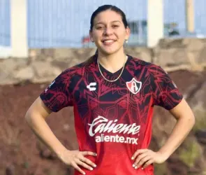 Norma Palafox recibe reconocimiento de Liga MX Femenil y aficionados la felicitan