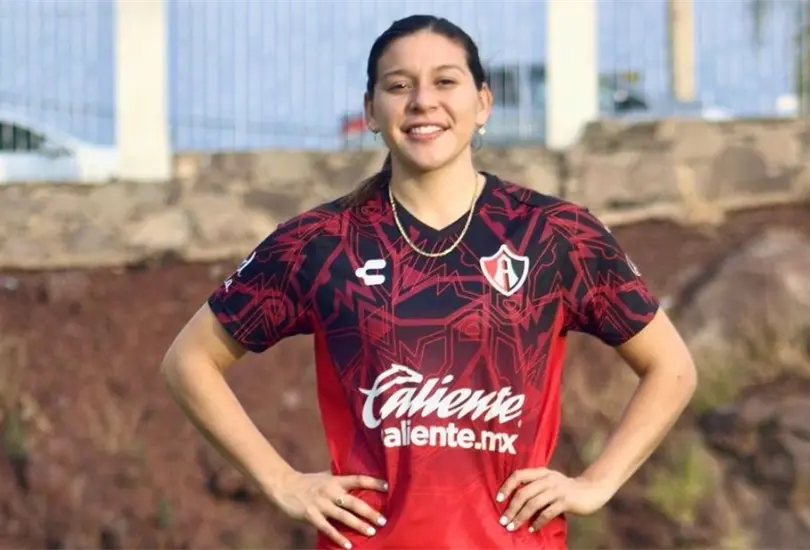 Norma Palafox fue reconocida por la Liga MX Femenil y aficionados la felicitan.