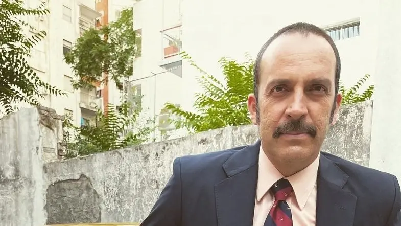 Destaca, además de Club de Cuervos, sus participaciones en series como Monarca, El Señor de los Cielos y Texas Rising.