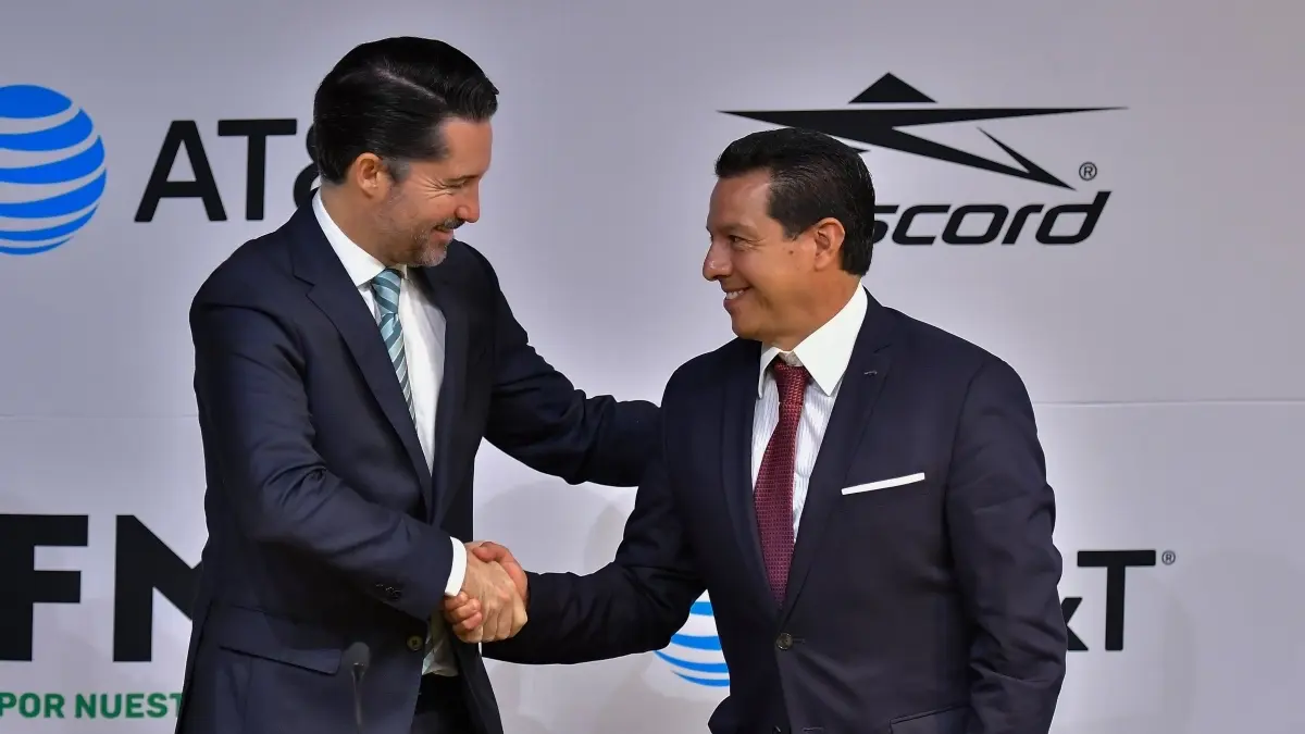 Los exárbitros de la Liga MX también tienen un equipo al cual apoyan, aunque su labor dentro de la cancha los lleva a limitarse.