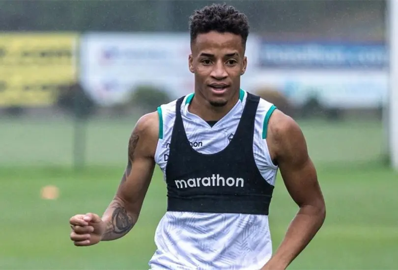 Byron Castillo estaría aterrizando a la Liga MX para incorporarse a las filas del León. Byron Castillo estaría aterrizando a la Liga MX para incorporarse a las filas del León.
