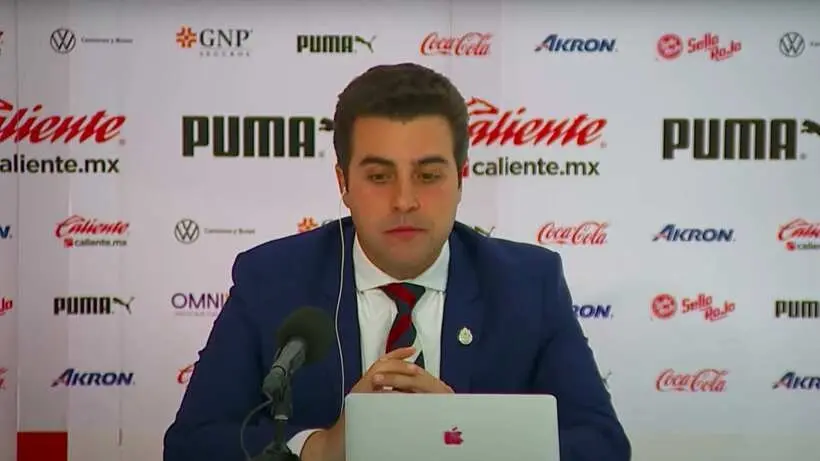 Marcelo Michel Lea&ntilde;o durante conferencia de prensa.