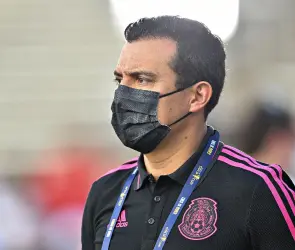 "Apenado y el único responsable", dice Luis Pérez tras la eliminación del ´Tri´ sub-20