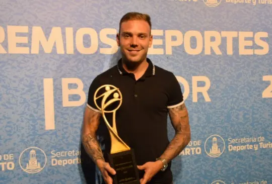 Carlos Rotondi mostró su felicidad por llegar al Cruz Azul Carlos Rotondi mostró su felicidad por llegar al Cruz Azul