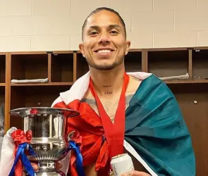 Carlos Salcedo es campeón con Toronto del Campeonato Canadiense... ¡2020!