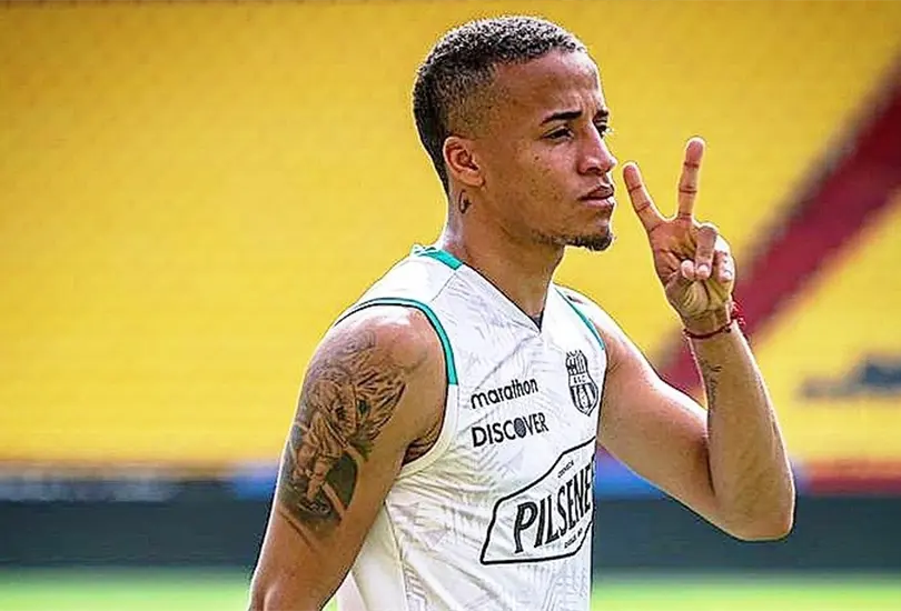 Byron Castillo est&aacute; metido en la pol&eacute;mica debido a su nacionalidad