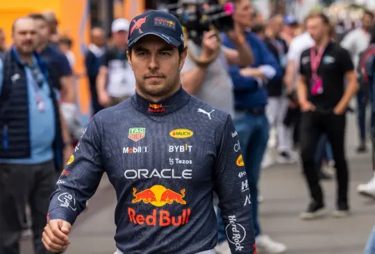 Checo Pérez quedó enojado con George Russell por golpearlo en el GP de Austria Checo Pérez quedó enojado con George Russell por golpearlo en el GP de Austria