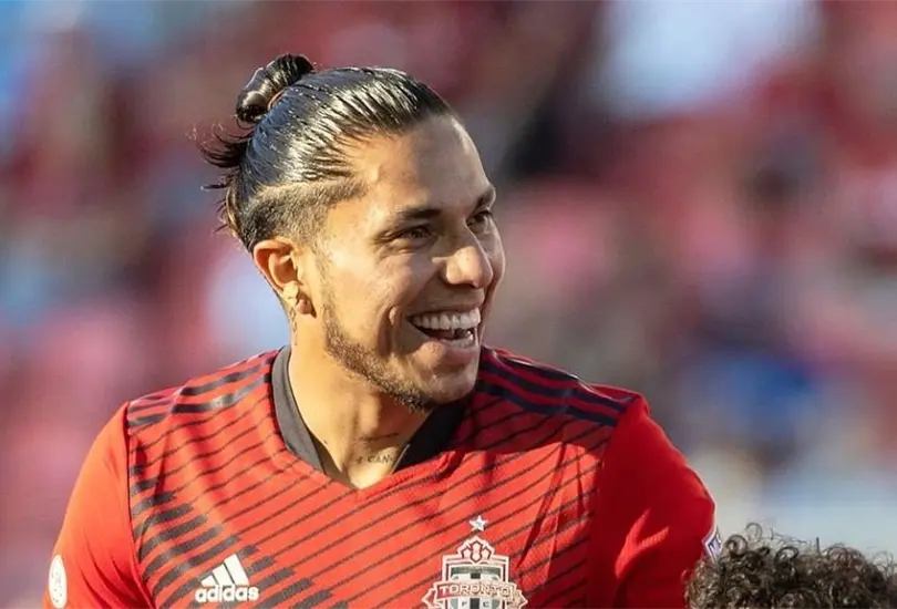Carlos Salcedo se convertiría en uno de los mejores pagados de la Liga MX. Carlos Salcedo se convertiría en uno de los mejores pagados de la Liga MX.