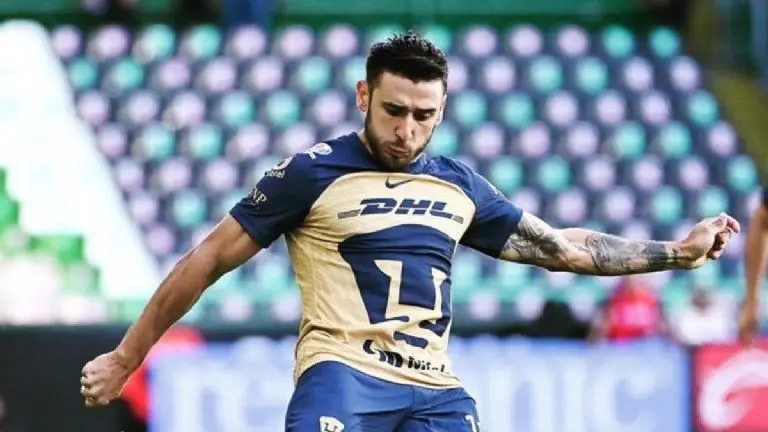 Eduardo 'Toto' Salvio propuso matrimonio en plena Nochebuena - @pumasmx