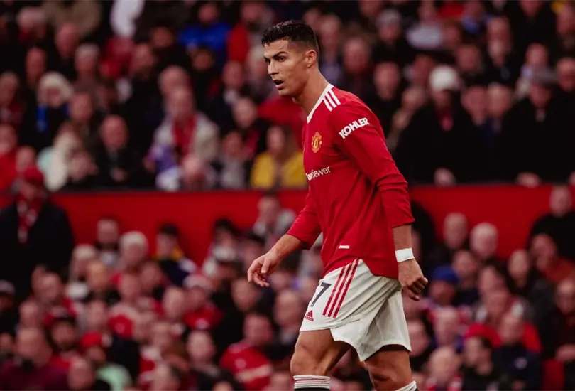 Cristiano Ronaldo quiere salir del Manchester United y habr&iacute;a recibido una oferta de un equipo de Arabia Saudita