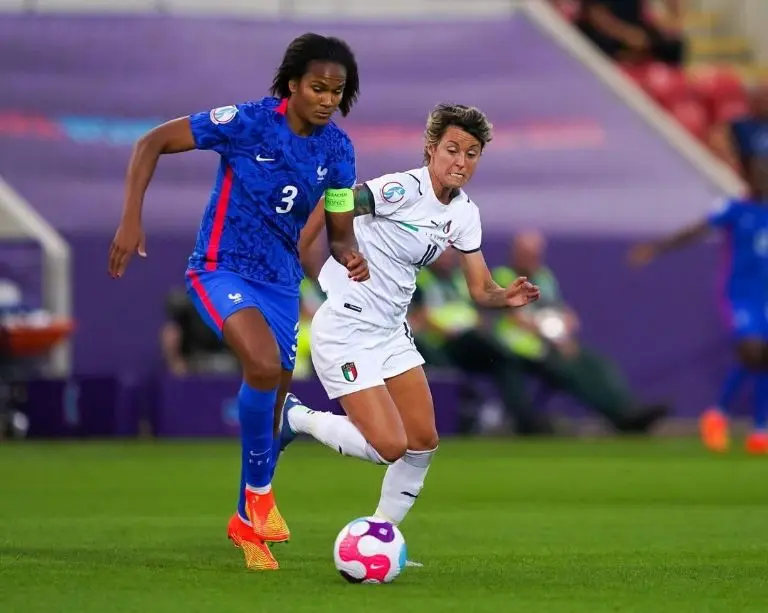 Wendie Renard en la Euro Femenil - @wendie_renard