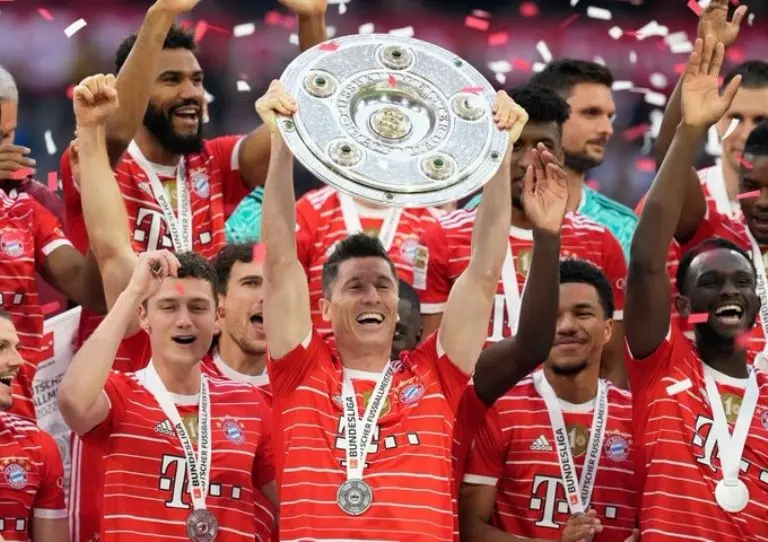 Robert Lewandowski ganó muchos títulos con el cuadro alemán. Foto: Twitter: @lewy_official