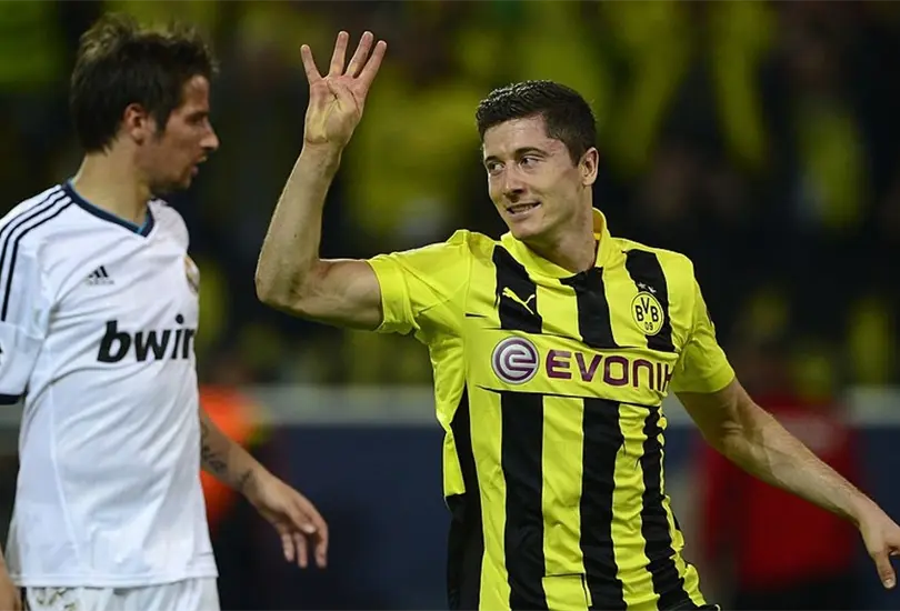 Robert Lewandowski anot&oacute; 4 goles vs el Real Madrid en un partido de Champions League