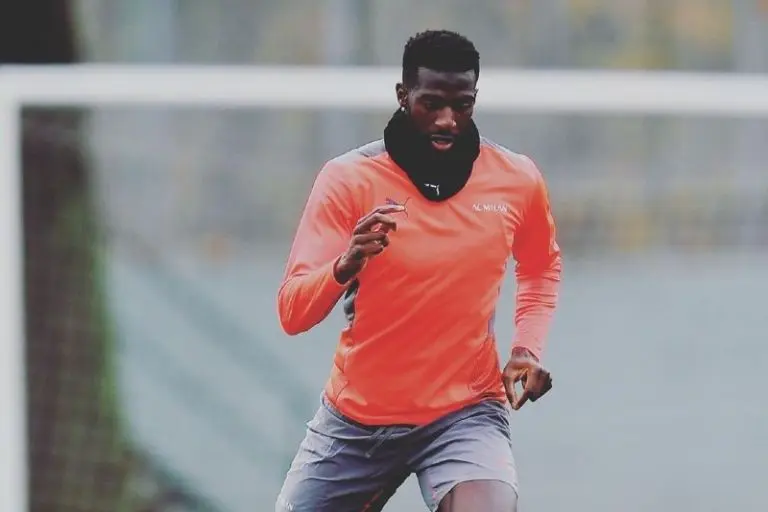 Tiémoué Bakayoko es jugador del AC Milan - Instagram @bakayoko_official14