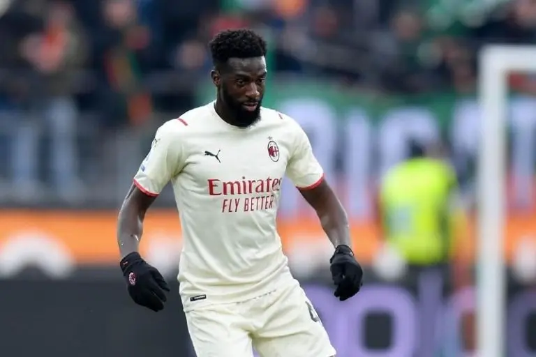 Tiémoué Bakayoko es jugador del AC Milan - Instagram @bakayoko_official14
