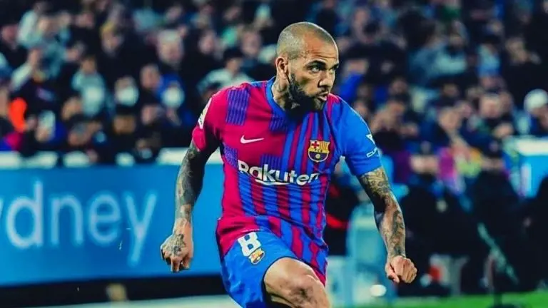 Dani Alves se sumará al grupo de futbolistas que llegaron a México directamente del Barcelona. Foto: Instagram @danialves