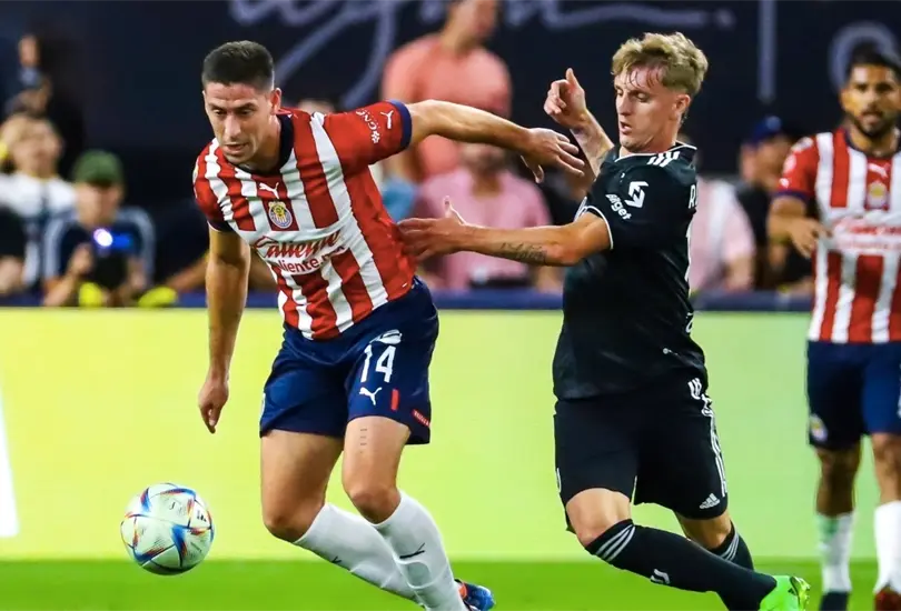 Santiago Orme&ntilde;o debut&oacute; con Chivas ante la Juventus.