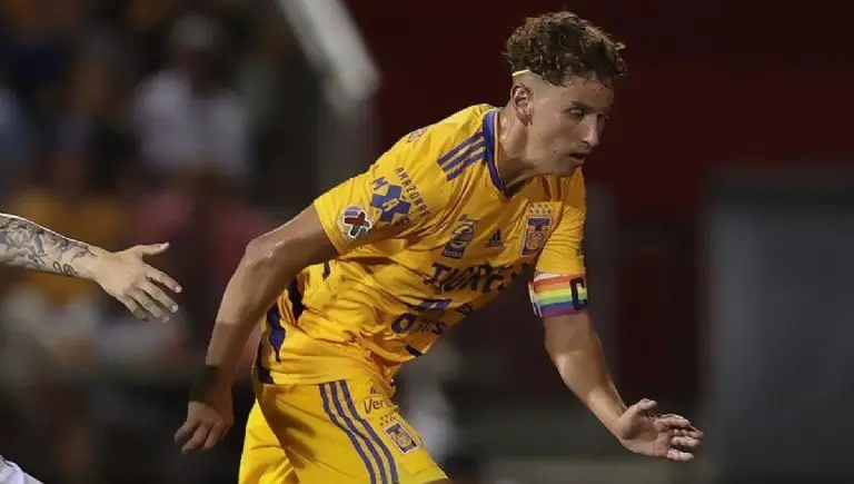 Igor Lichnovsky en un partido con los Tigres. (@igor_five)